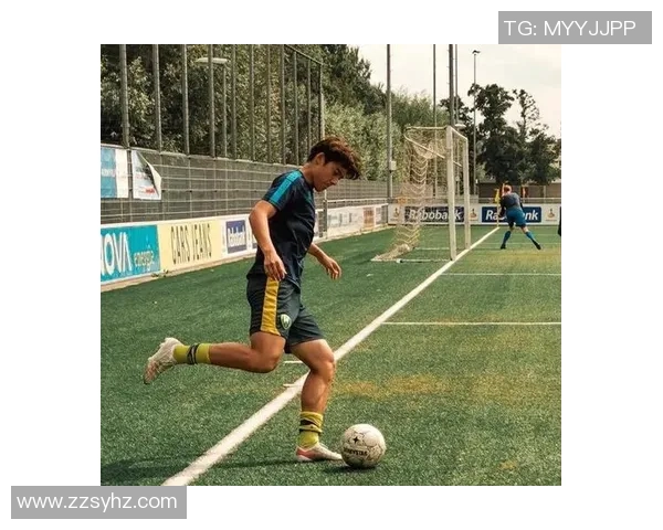 足球明星肌肉训练全纪录展现力量与技巧的完美结合 足球明星肌肉训练全纪录展现力量与技巧的完美结合